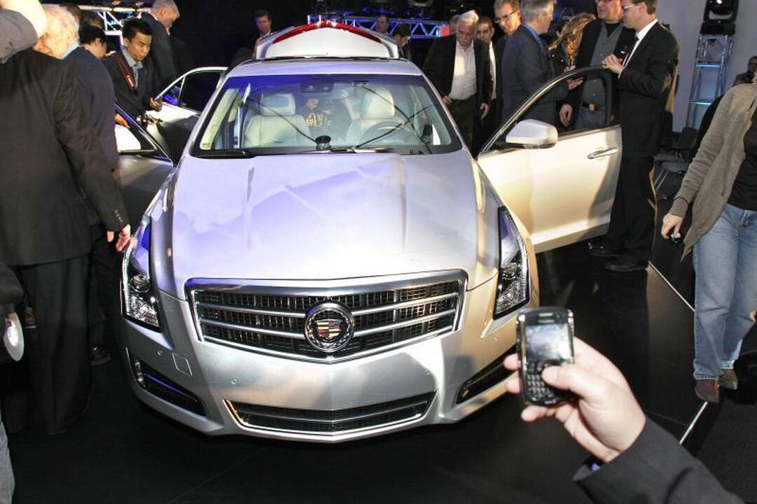 Detroito automobilių paroda: prabanga dvelkiantis naujasis „Cadillac“