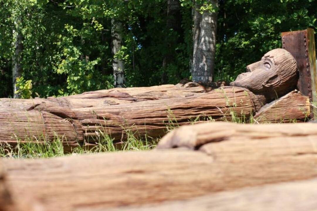 Restauruojamas Ablingos tragediją įamžinęs skulptūrų memorialas