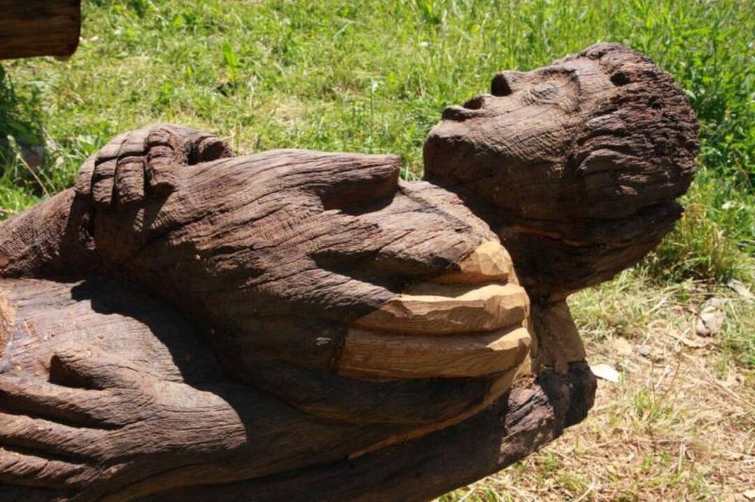 Restauruojamas Ablingos tragediją įamžinęs skulptūrų memorialas