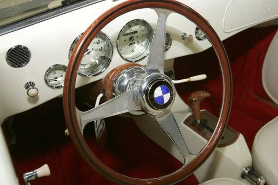 J.Urbaitis pristatė 12 metų kurtą unikalų BMW