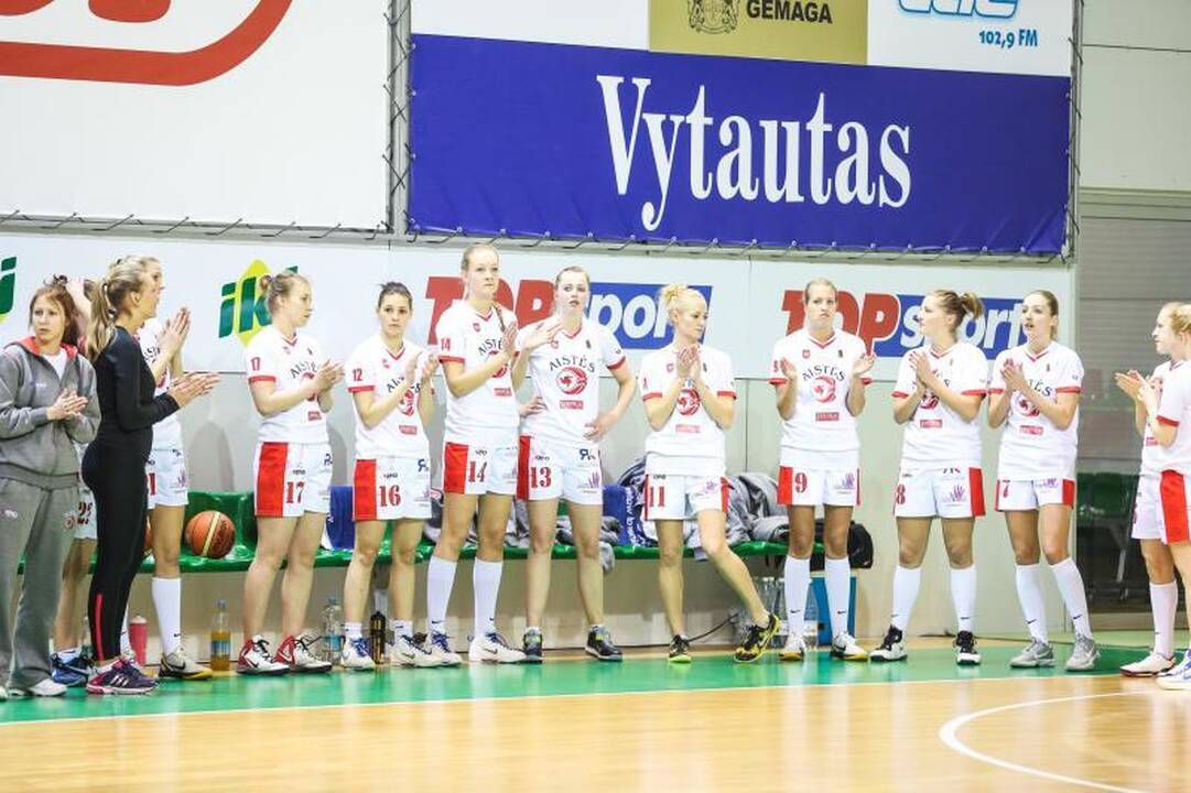 Vilniaus klubas lengvai žengė į Lietuvos moterų krepšinio lygos finalą