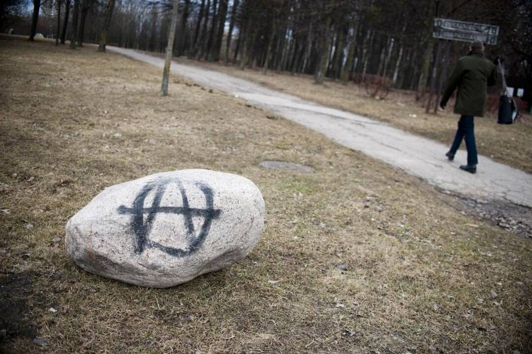 Parko lankytojus šokiravo nupjautos šuns kojos
