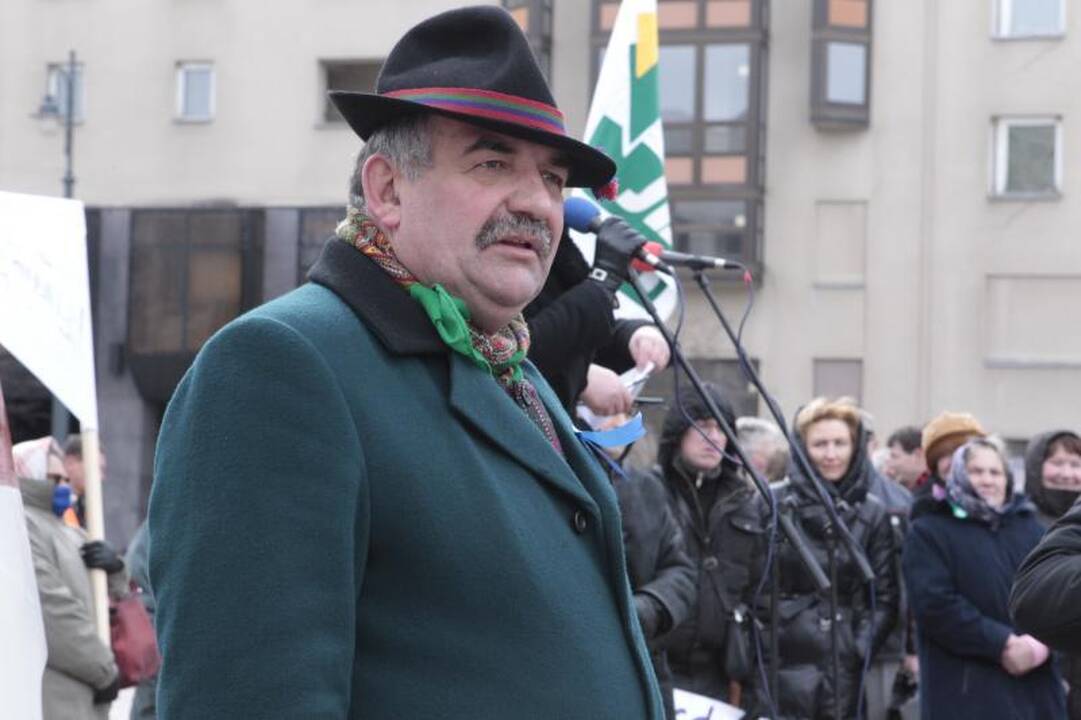 Prie Seimo vėl piketuota prieš skalūnų dujas