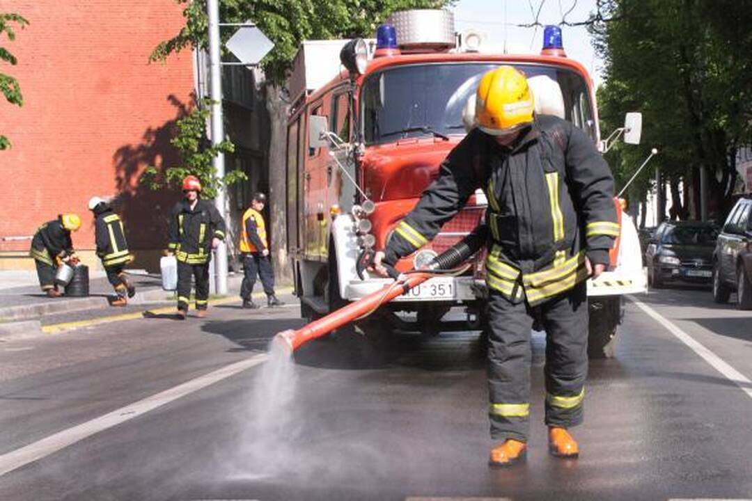 Kauno centre išsiliejo dyzelinas