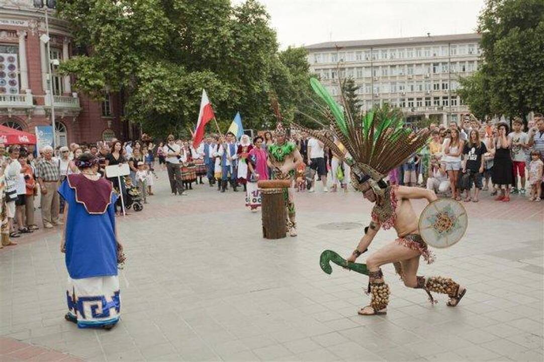 Vilkijoje – Meksikos indėnų šokiai