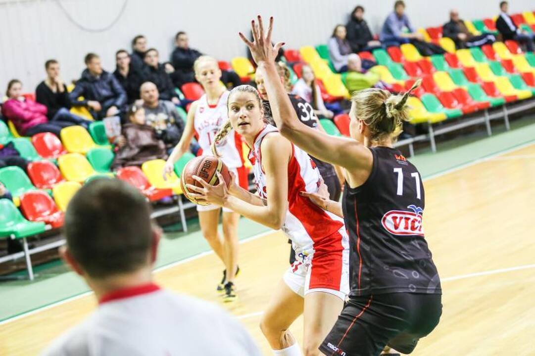 Vilniaus klubas lengvai žengė į Lietuvos moterų krepšinio lygos finalą