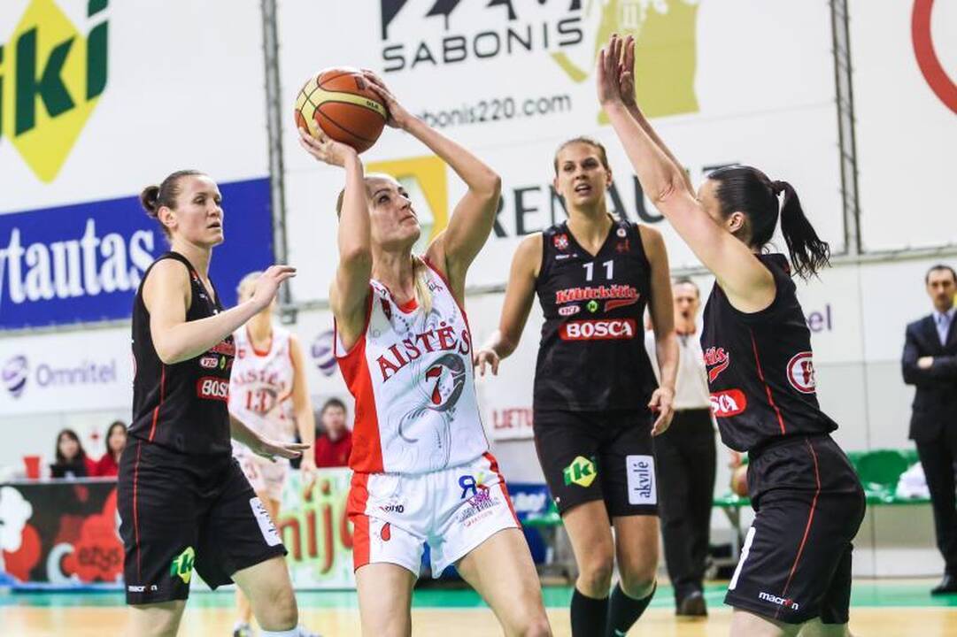 Vilniaus klubas lengvai žengė į Lietuvos moterų krepšinio lygos finalą