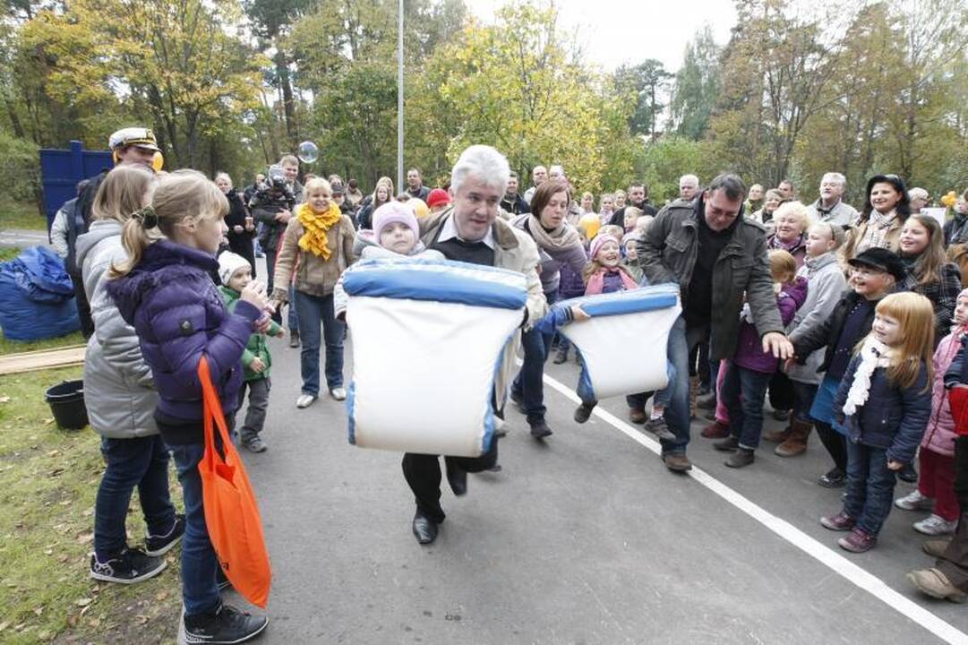 Parke šurmuliavo klaipėdiečių šeimų šventė