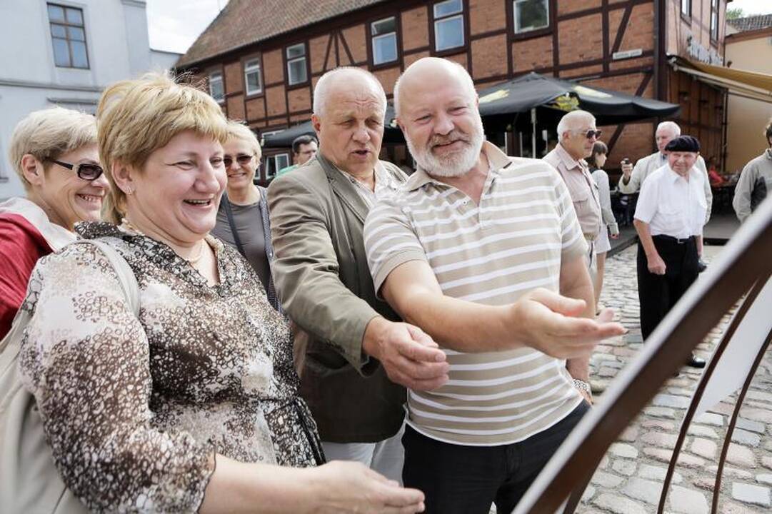 Teatro aikštėje – Sąjūdžio     dvelksmas