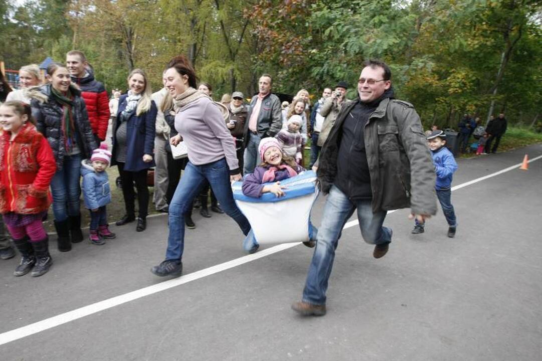 Parke šurmuliavo klaipėdiečių šeimų šventė