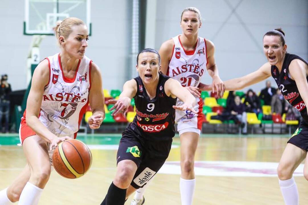 Vilniaus klubas lengvai žengė į Lietuvos moterų krepšinio lygos finalą