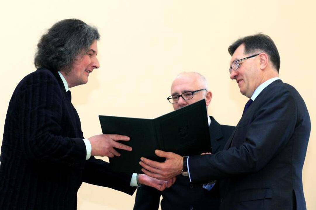 Mokslų akademijoje apdovanoti mokslo premijų laureatai