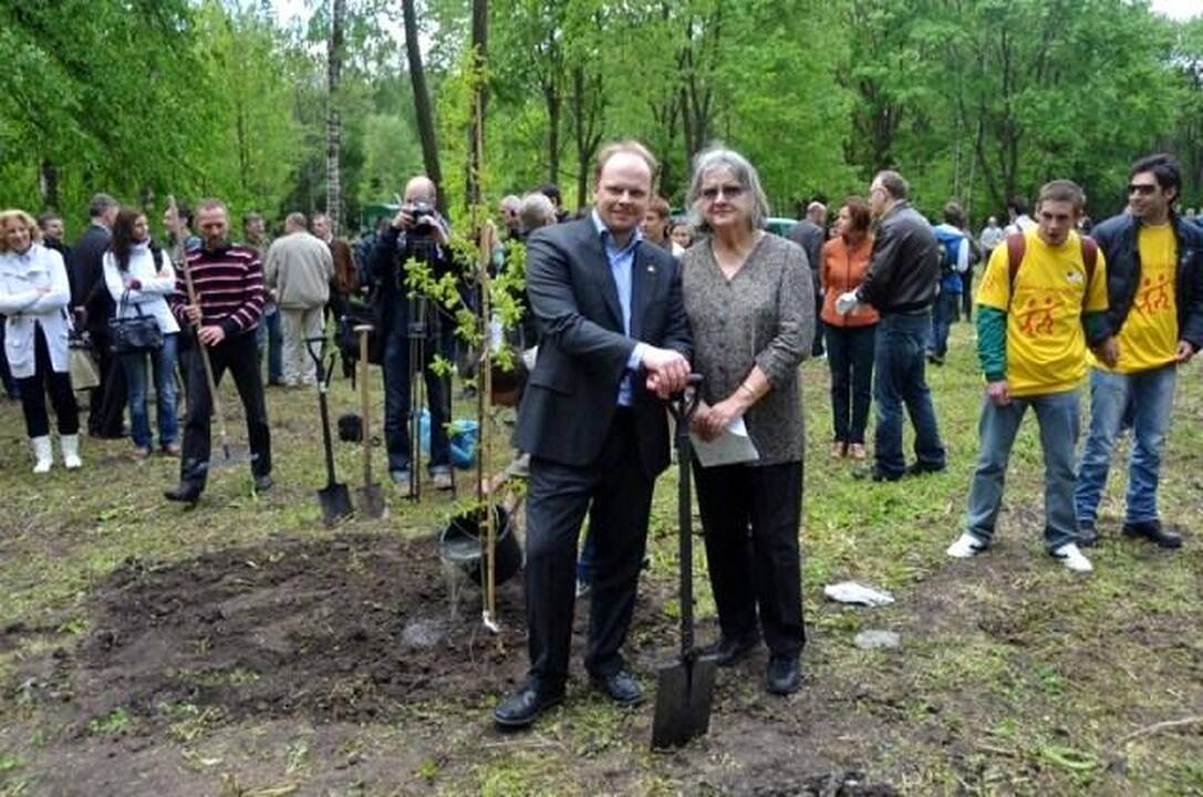 Botanikos sode kauniečiai vėl sodins ąžuolus