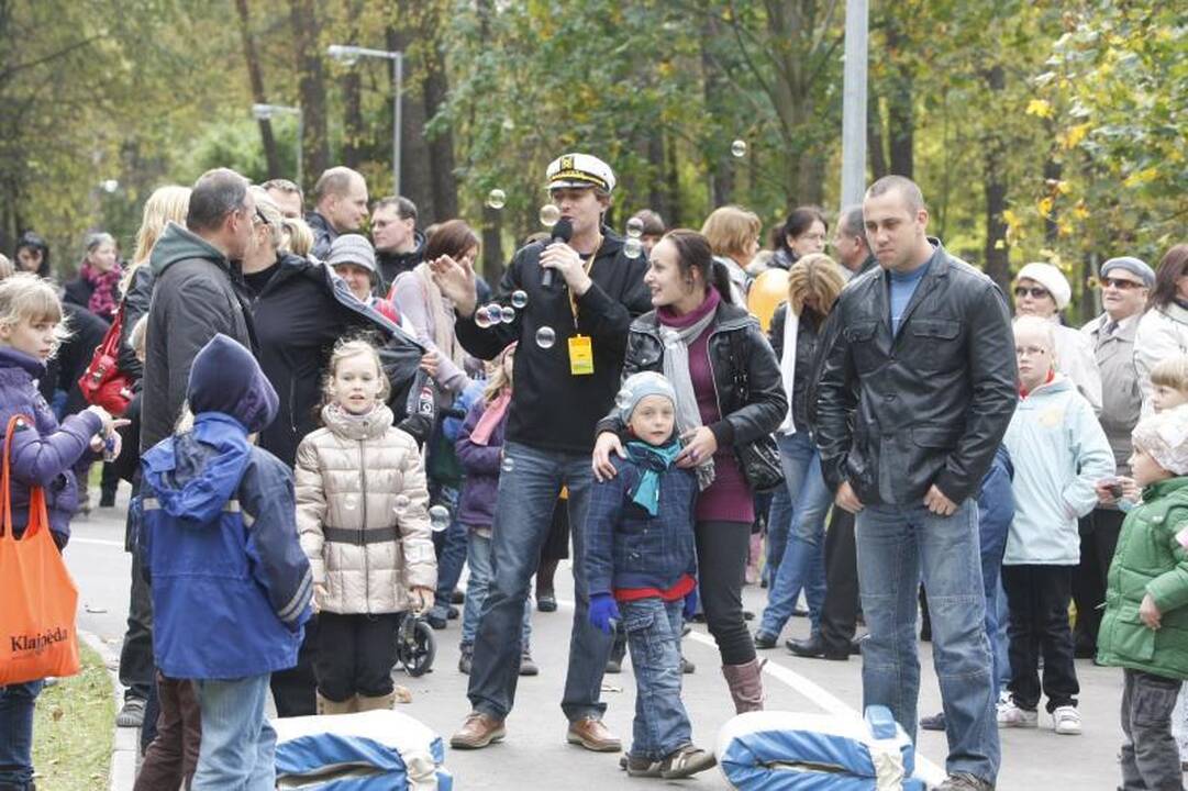 Parke šurmuliavo klaipėdiečių šeimų šventė