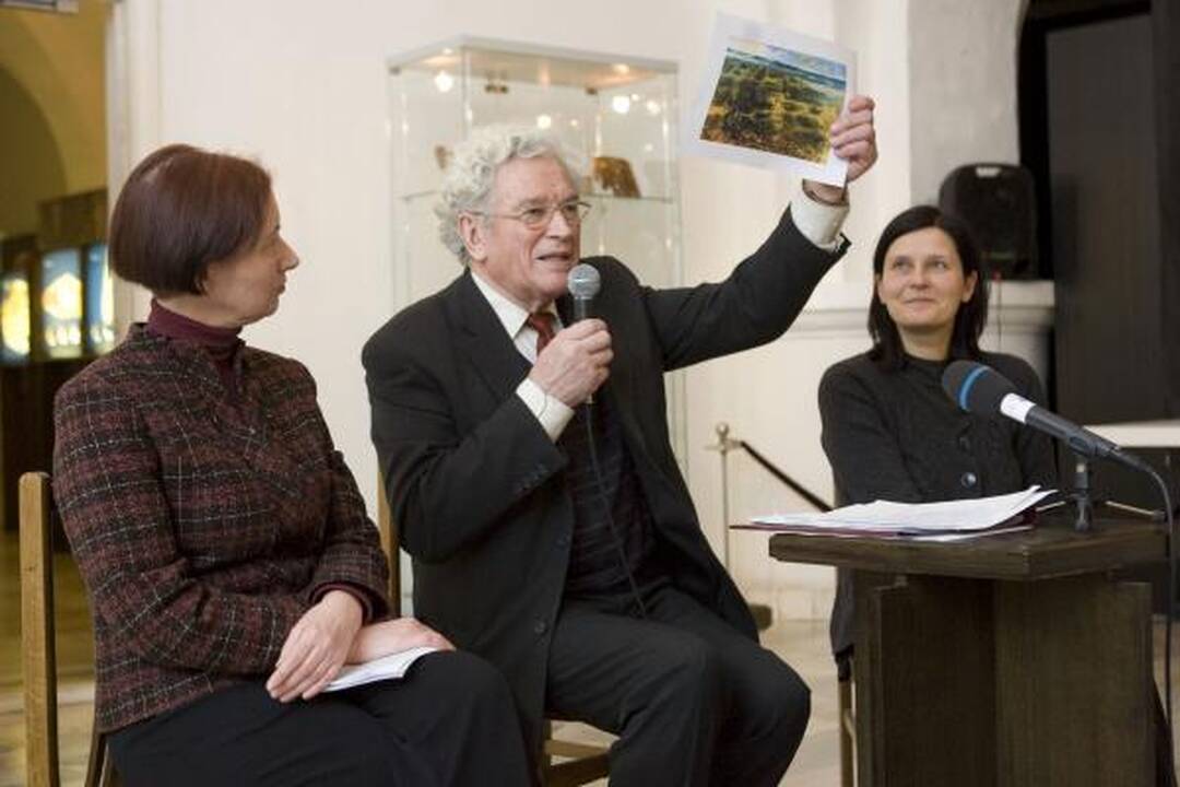2009-uosius Taikomosios dailės muziejus užbaigs „įkalintas gintare“