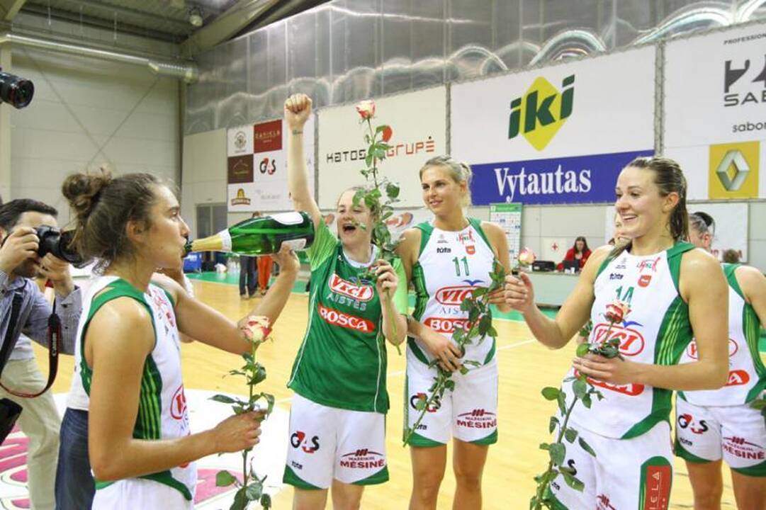 Lietuvos moterų krepšinio auksas ir bronza – kaunietėms