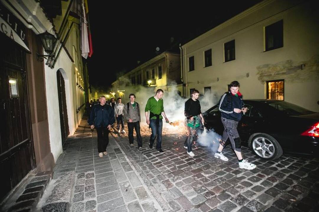 Laimingi sirgaliai Rotušės aikštėje skandavo „Žalgirio“ vardą 