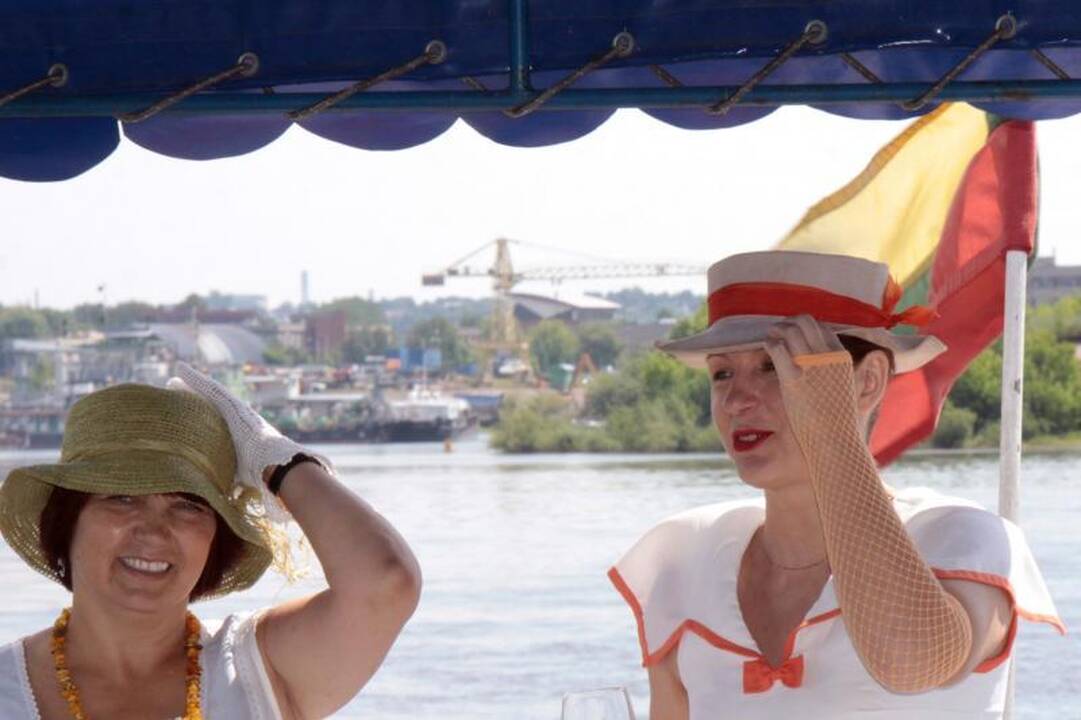 Laivas vėl plukdys į Kulautuvą 