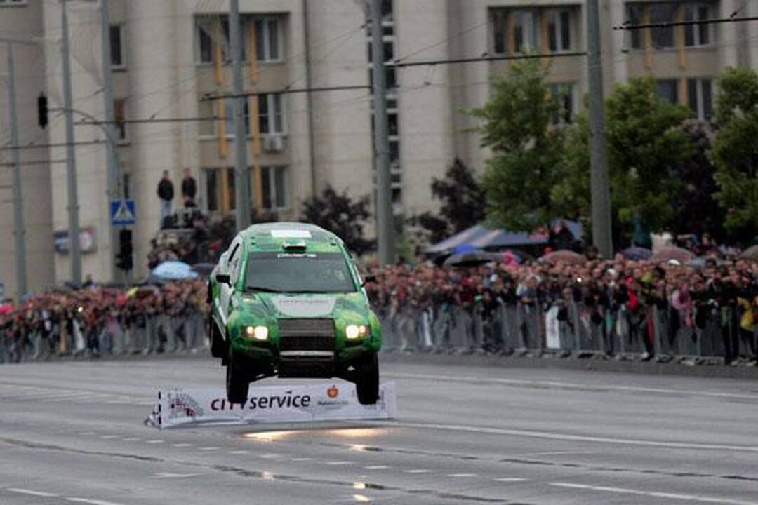 Vilnius išvydo, ką sugeba Davidas Coulthardas