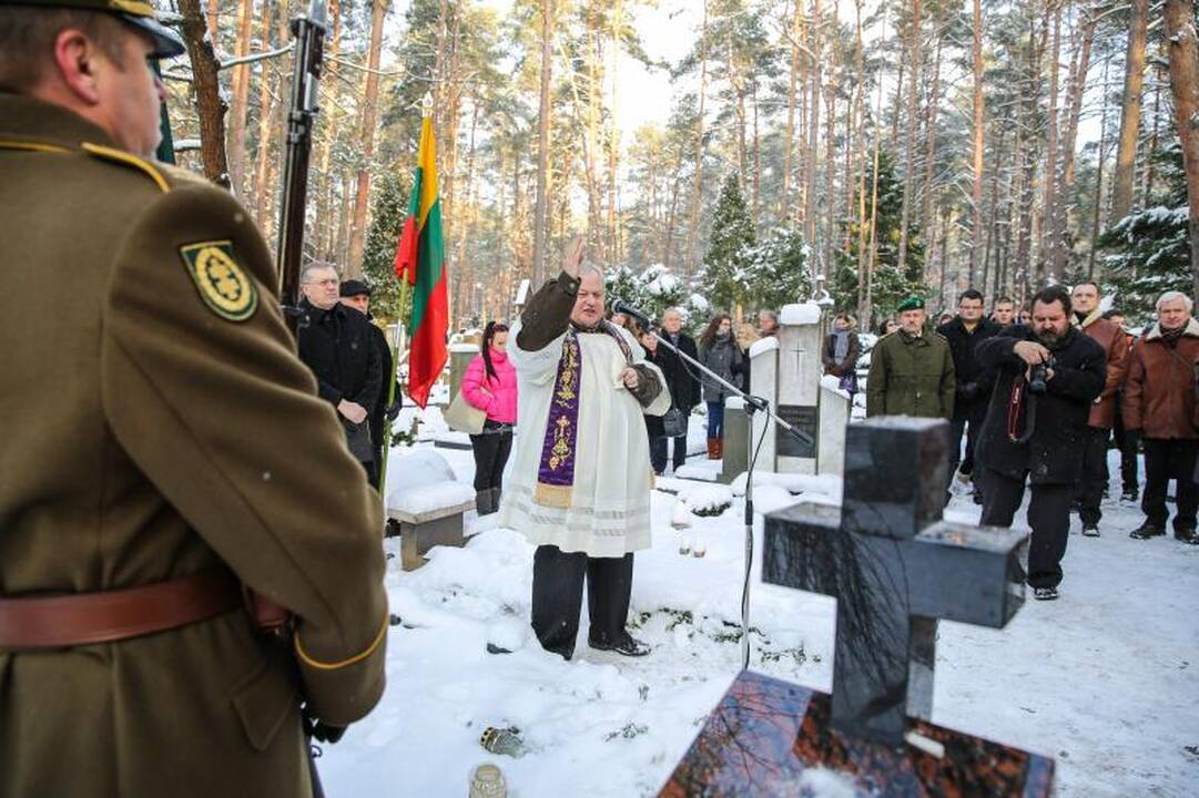 Petrašiūnų kapinėse įamžintas Lietuvos pirmojo premjero atminimas