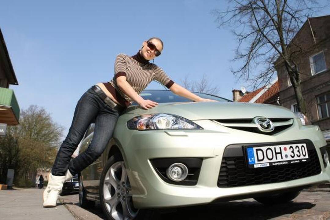 D.Bunkus pasipiršo N.Zvonkei
