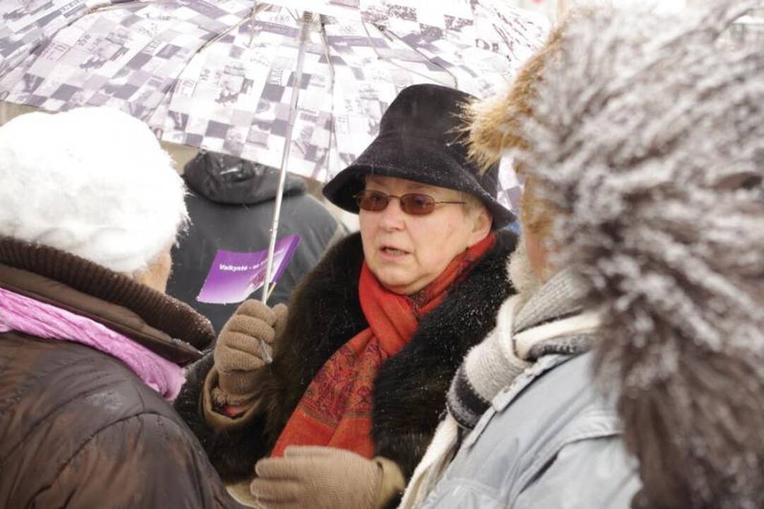 Po policijos langais piketavusiems drąsuoliams gresia nemalonumai