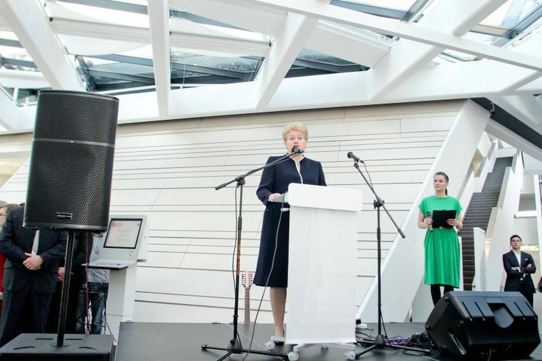 Modernios VU bibliotekos atidaryme – akibrokštas B. Juodkai