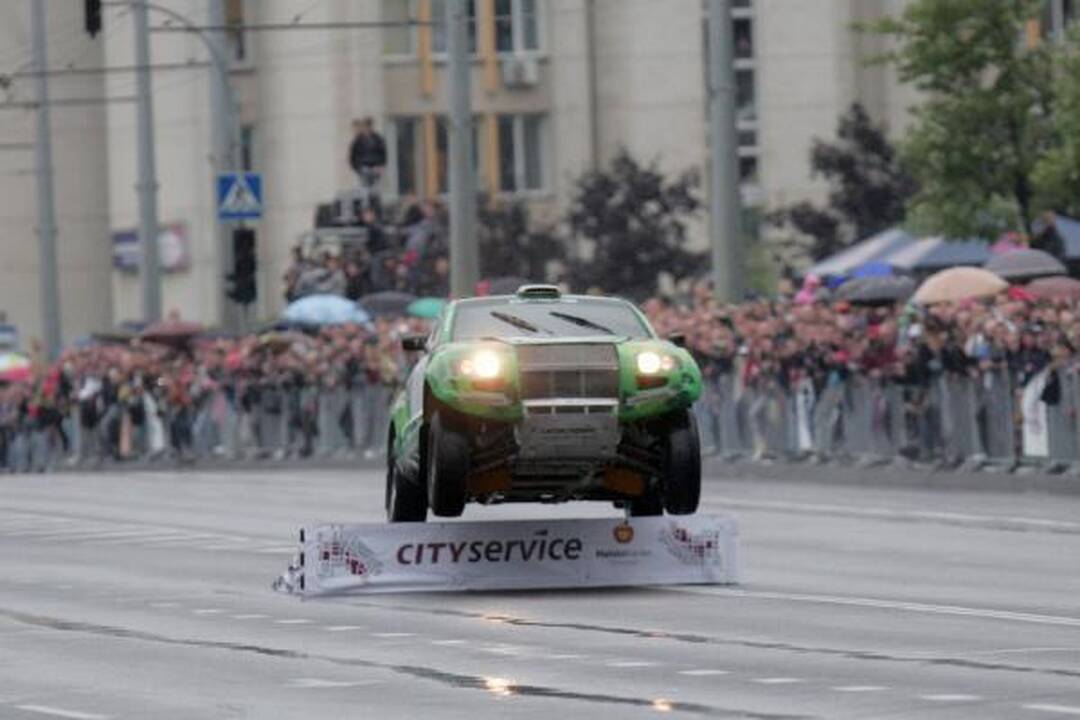 Vilnius išvydo, ką sugeba Davidas Coulthardas