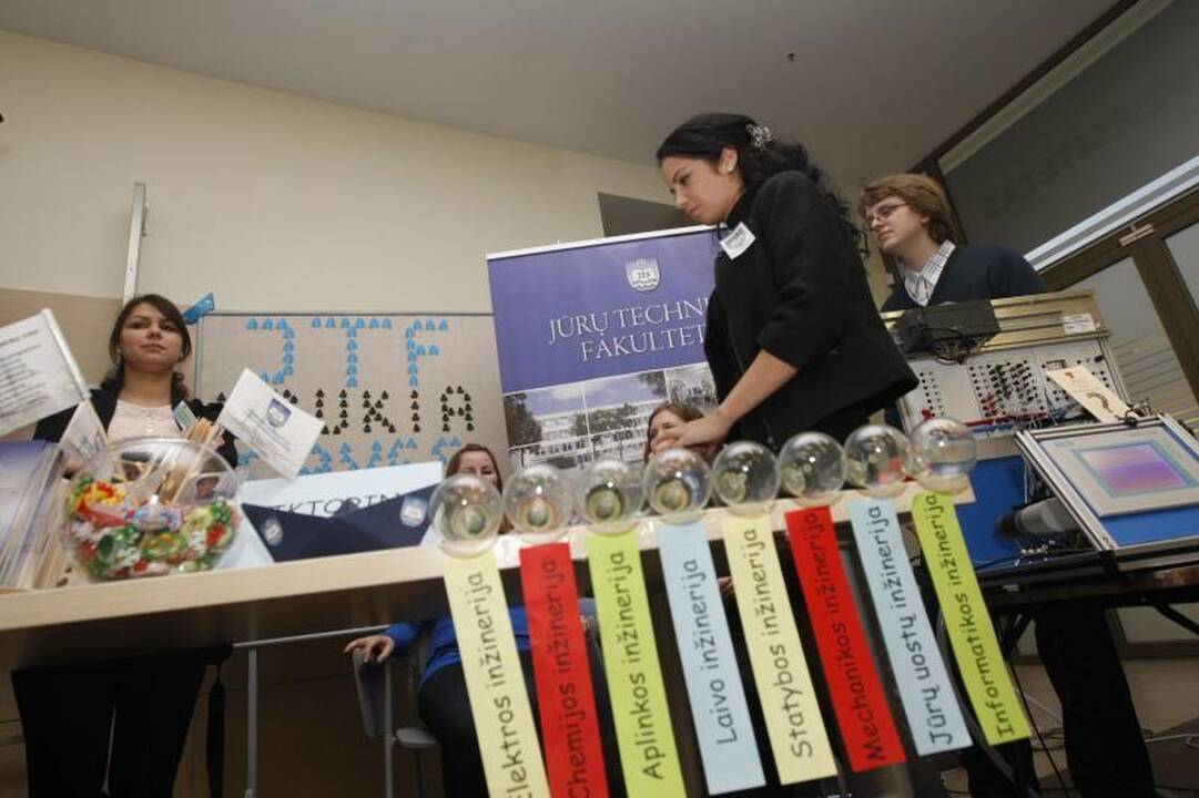 Klaipėdos universitete – būsimų studentų apgultis
