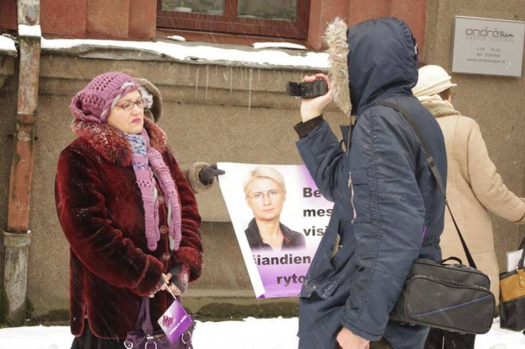 Po policijos langais piketavusiems drąsuoliams gresia nemalonumai