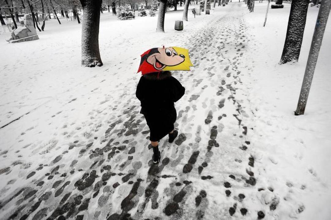 Orų prognozė: gausų sniegą tirpins lietus