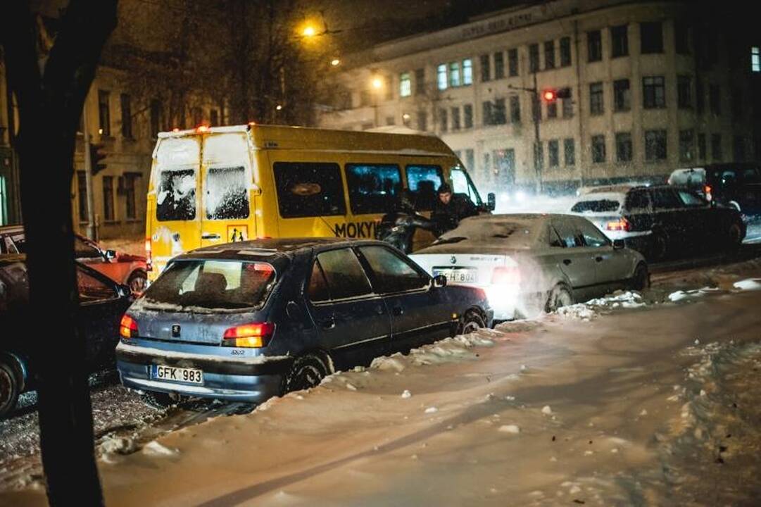 Ant Parodos kalno – panika dėl slidaus kelio