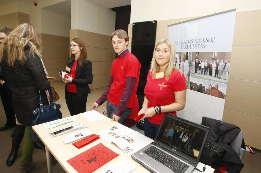 Klaipėdos universitete – būsimų studentų apgultis