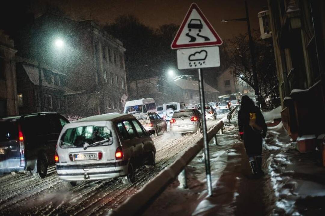 Ant Parodos kalno – panika dėl slidaus kelio