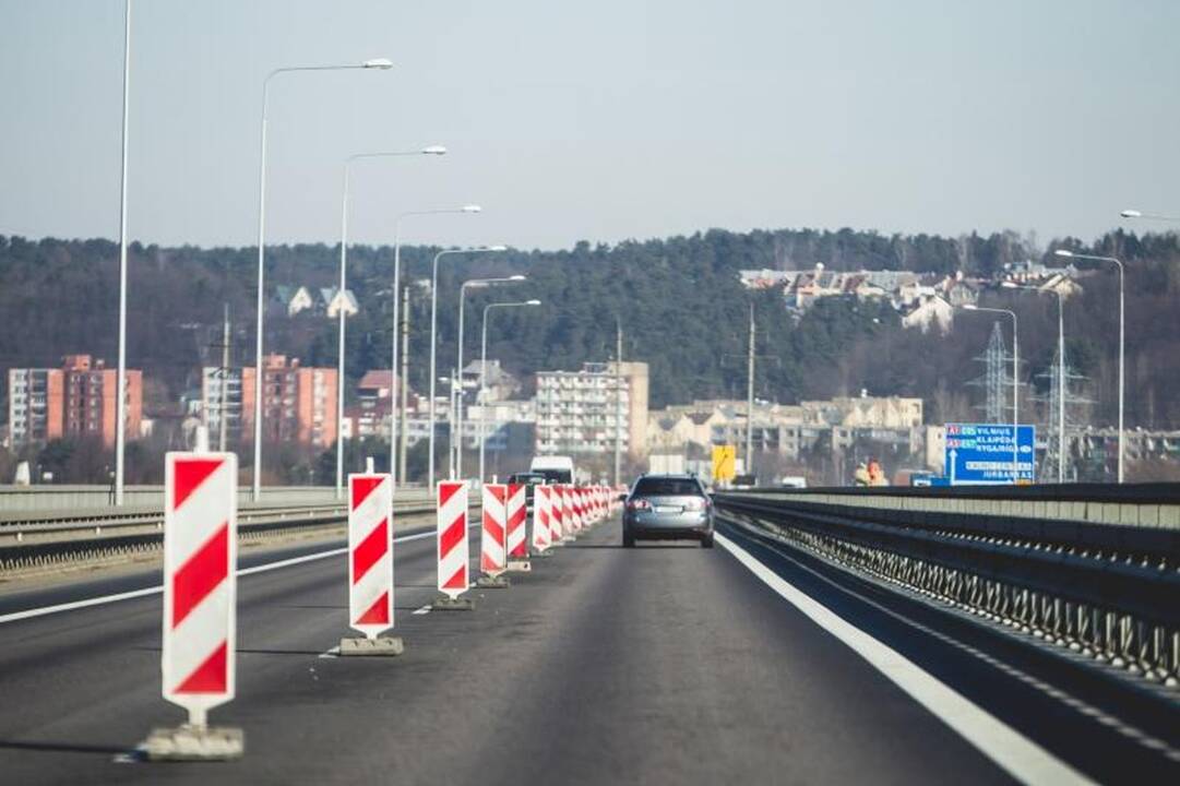 Spūstys magistralėje: Č.Radzinausko tiltas vėl remontuojamas