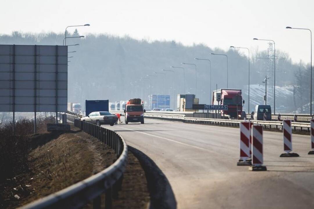 Spūstys magistralėje: Č.Radzinausko tiltas vėl remontuojamas