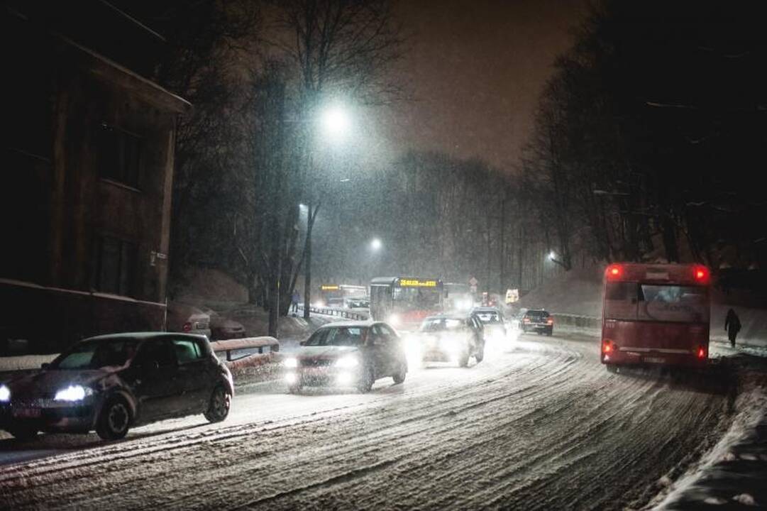 Ant Parodos kalno – panika dėl slidaus kelio