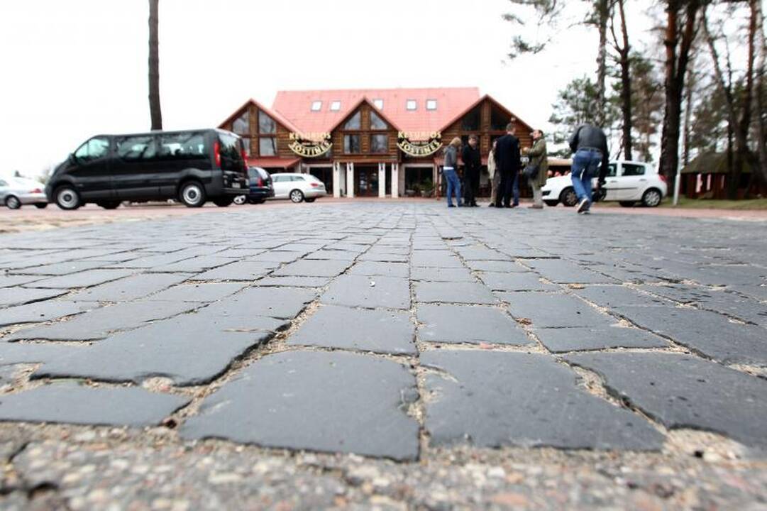 Vievio kavinės trinkelės labai panašios į buvusias Gedimino pr.