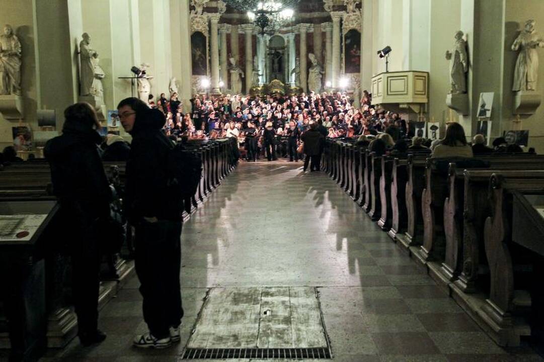 Daugiau kaip 400 žmonių atliko A. W. Mozarto „Requiem“