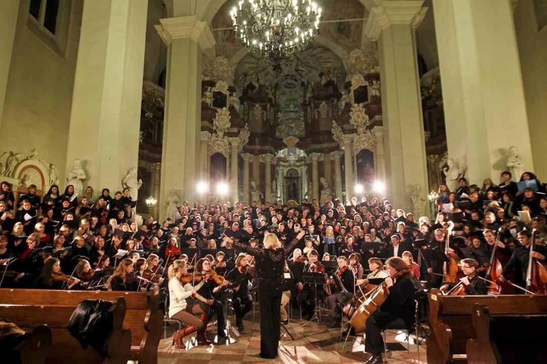 Daugiau kaip 400 žmonių atliko A. W. Mozarto „Requiem“