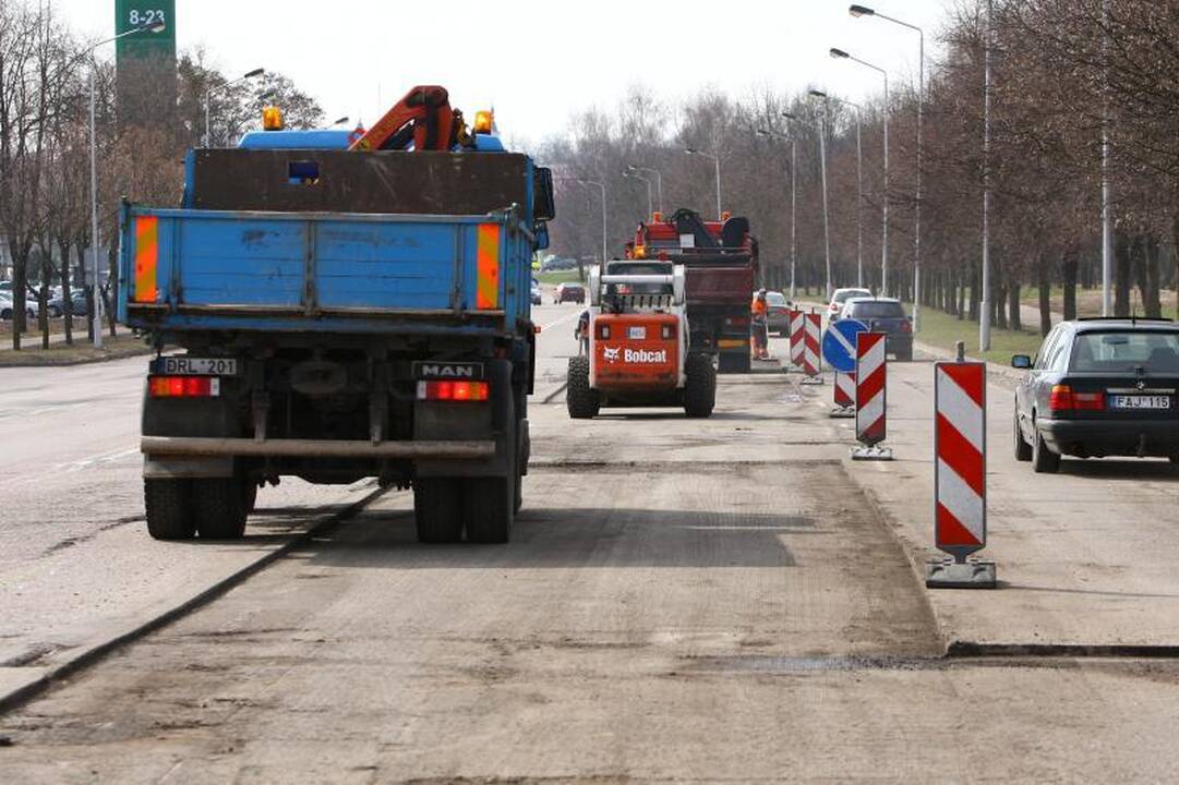 Kaunas paskelbė karą duobėms: kelininkai pluša iš peties