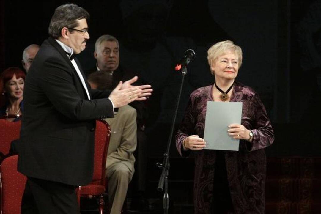 Kauno muzikinio teatro 70-mečio koncerte - baleto parodija