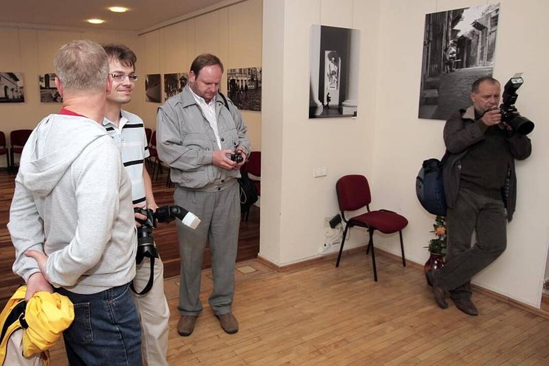 Gyvenimas gatvėje – pro dešimt fotoobjektyvų