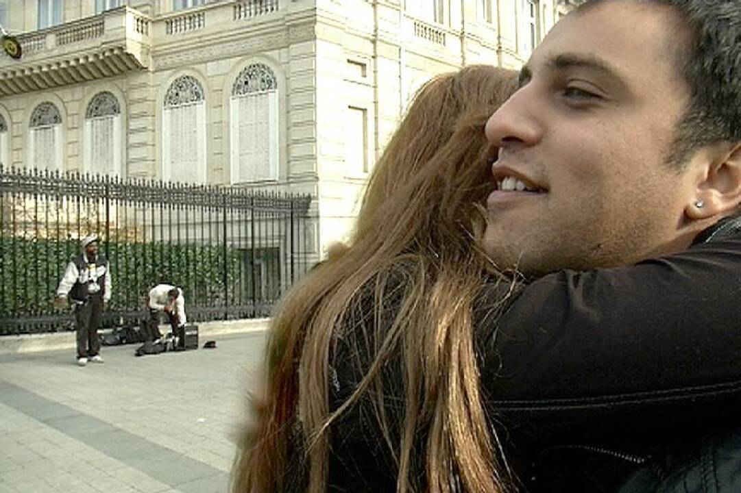 Būdamas Paryžiuje su Daiva Radži prisipažino apie jausmus kitai