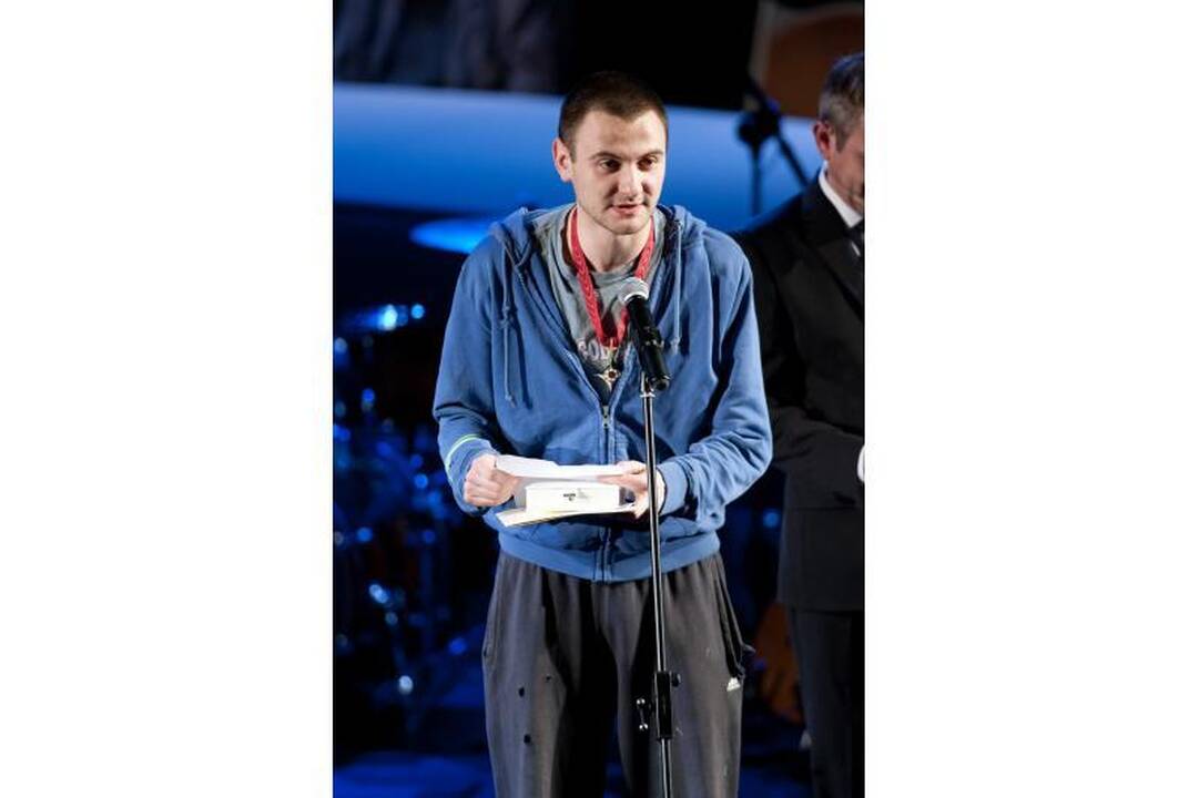 Teatro menininkams įteikti Auksiniai scenos kryžiai