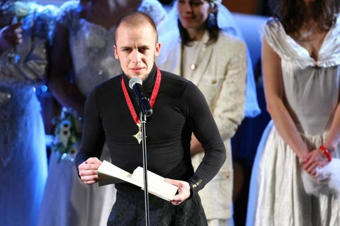 Teatro menininkams įteikti Auksiniai scenos kryžiai