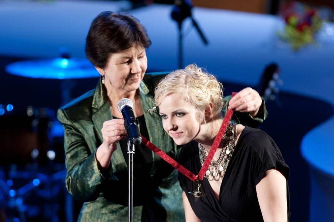 Teatro menininkams įteikti Auksiniai scenos kryžiai