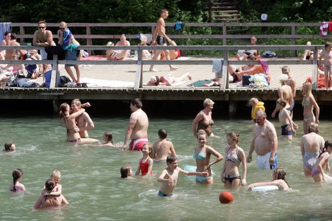 Vilniaus paplūdimius užtvindė poilsiautojai