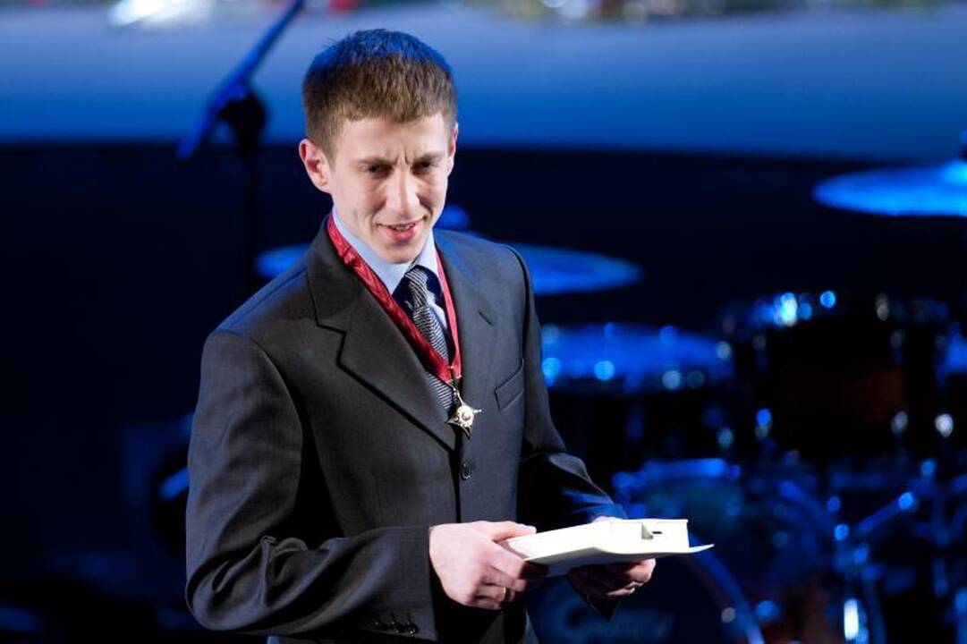 Teatro menininkams įteikti Auksiniai scenos kryžiai