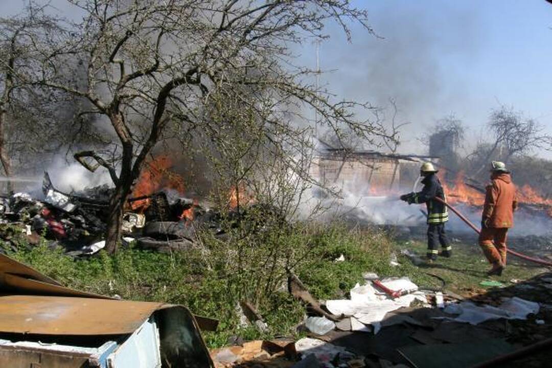 Klaipėdos uosto pašonėje kilo gaisras